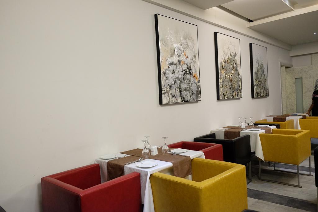 Galesia Hotel & Resort - Dhaka Ngoại thất bức ảnh