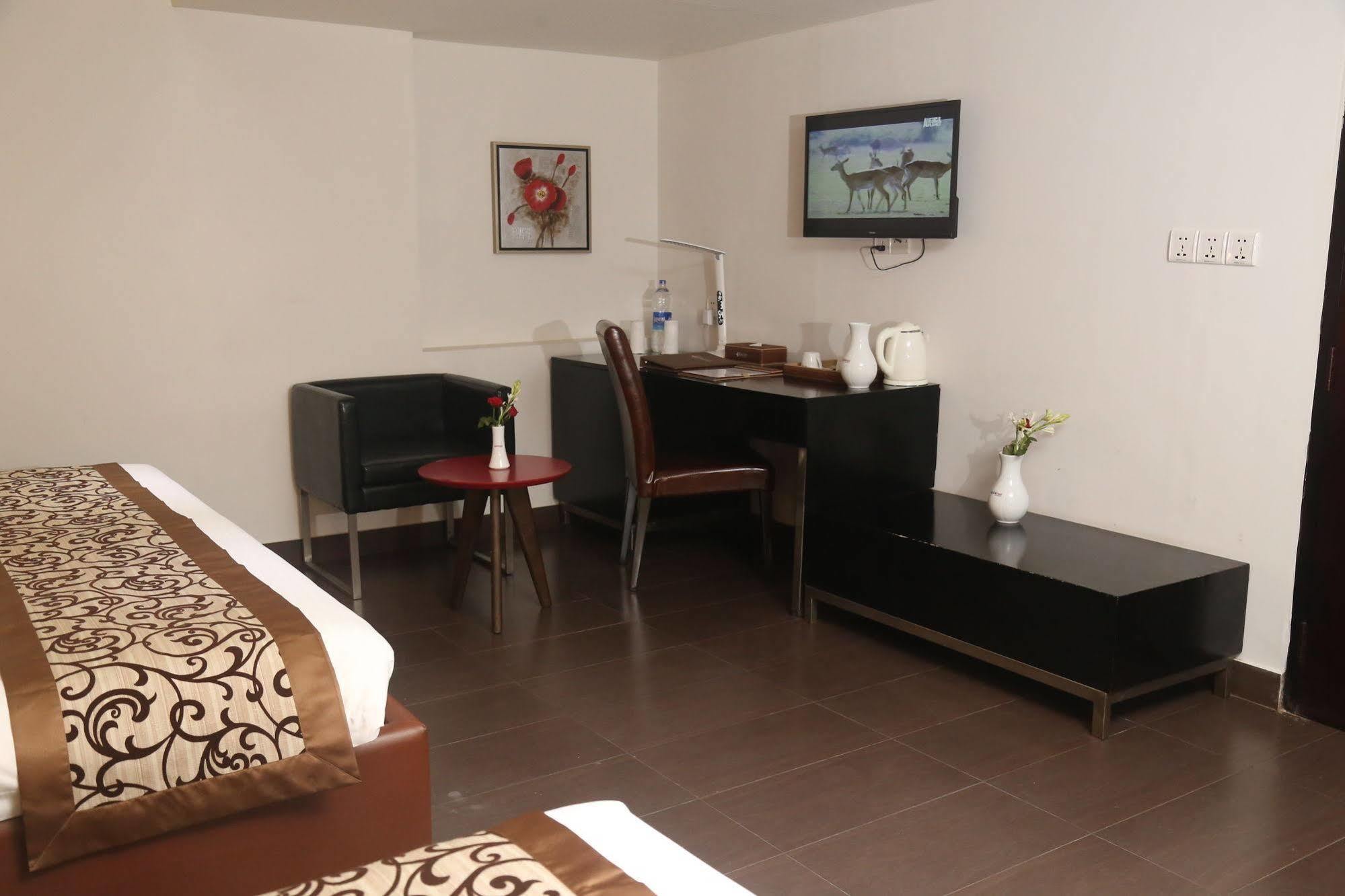 Galesia Hotel & Resort - Dhaka Ngoại thất bức ảnh